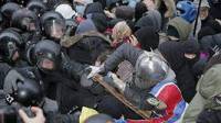 На Майдане «Беркут» действовал непрофессионально, но накажут не руководителей, а исполнителей /экс-командир столичного «Беркута»/